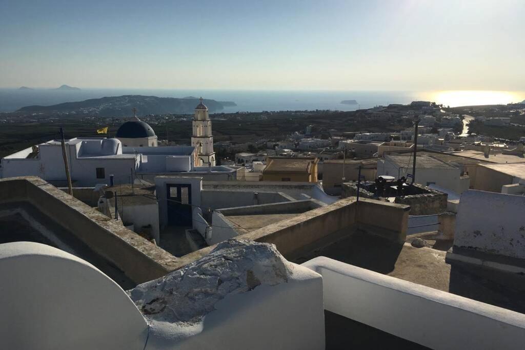 Villa Santorini Folia Cave House With Jacuzzi Pyrgos Kallistis Exterior foto